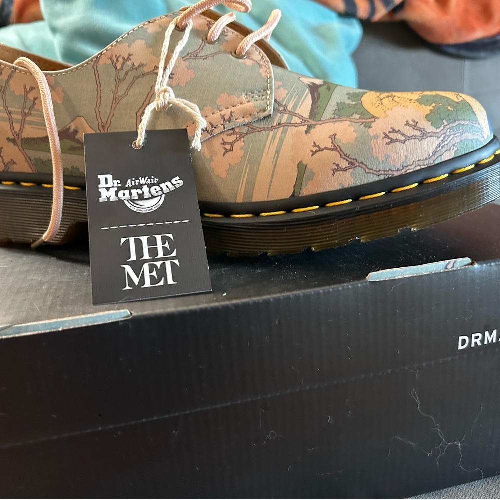 Dr. Martens The Met Multicolor Floral Shoes
